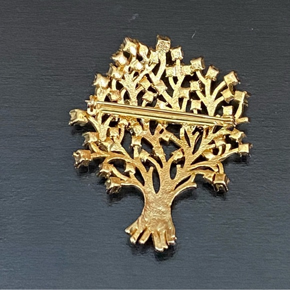 Vintage Unsigned Gold-tone Tree with Red Green & Clear Stones Brooch - Picture 7 of 9